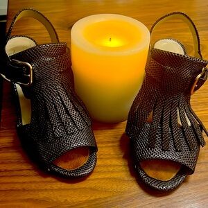 Adorable Amalfi shoes for dress up or casual Wear